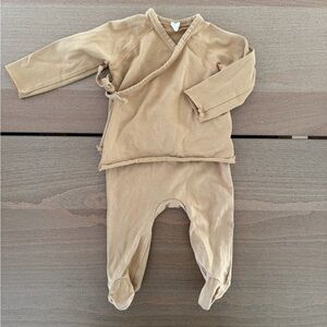 Quincy Mae Tan Wrap-Style Kimono Matching Footie Set